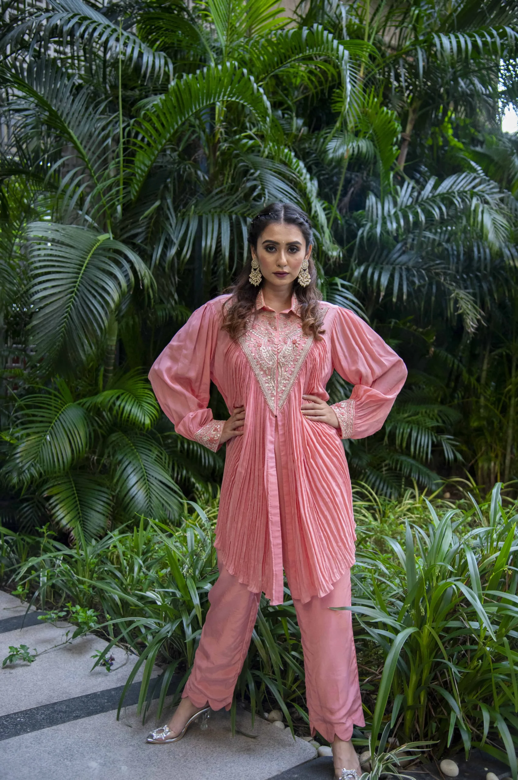 Pankhuri Leher Peach Shrug Set