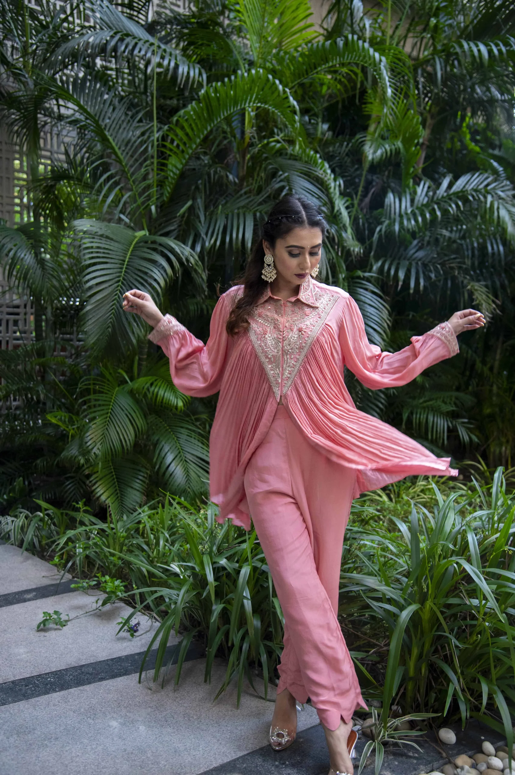 Pankhuri Leher Peach Shrug Set