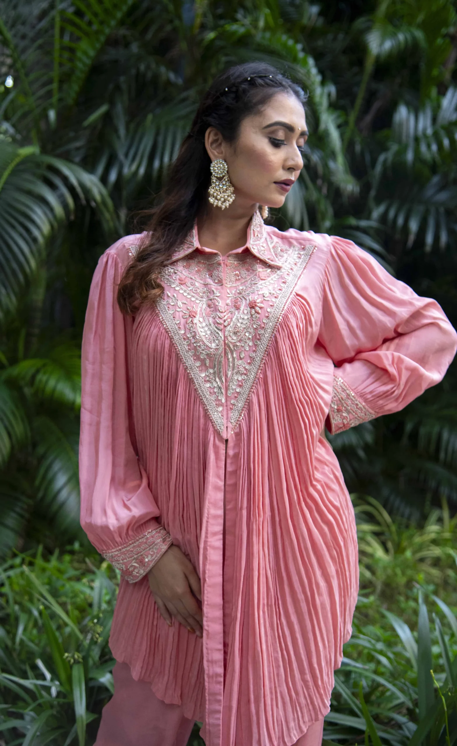 Pankhuri Leher Peach Shrug Set